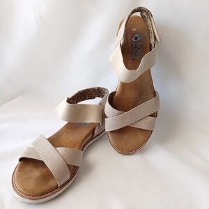 Stylish Bobs From Sketchers Memory Foam Natural Sandals Size 8